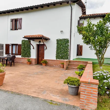 Comoda Casa En Entorno Natural Y Cerca De La Playa Hébergement de vacances *